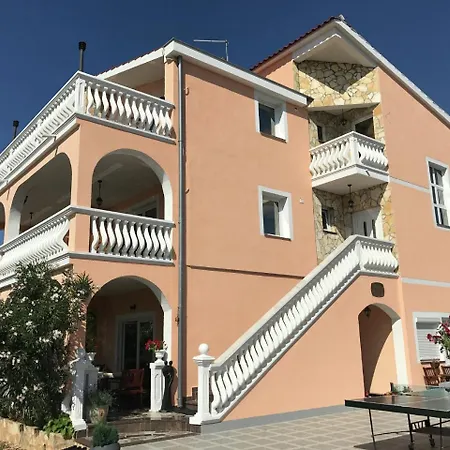 Luxurious In With Garden Appartement Vodice