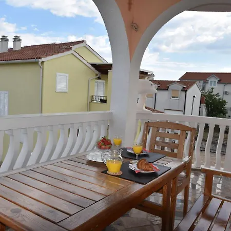Luxurious In With Garden Appartement Vodice